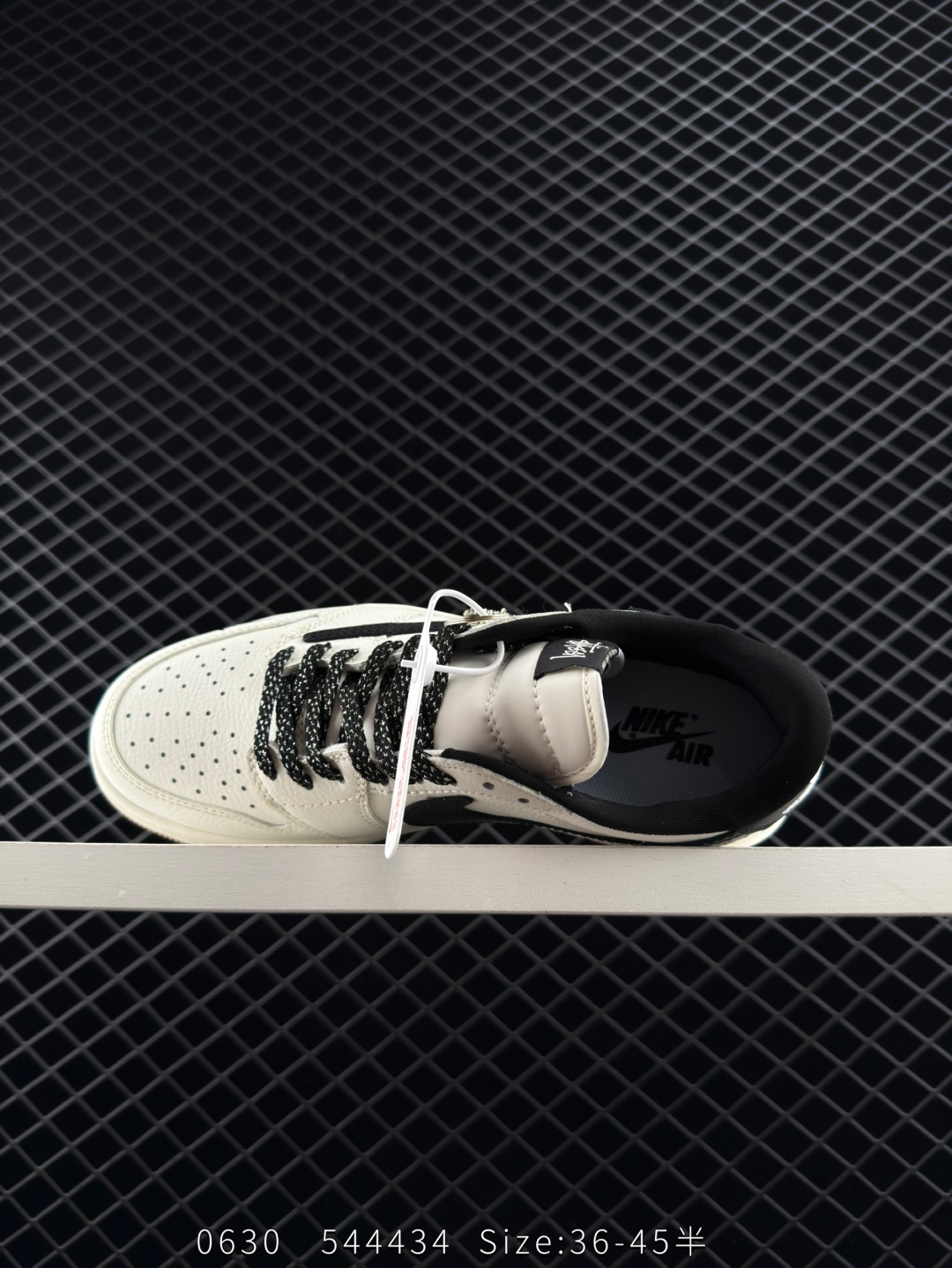 Travis Scott x Air Jordan 1 ” Reverse Mocha “